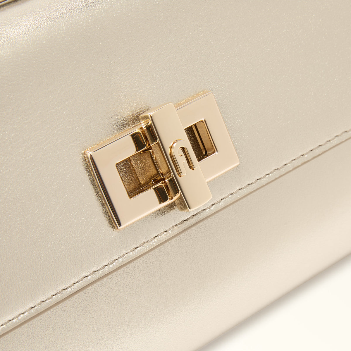 Furla Clara Crossbody сумка – золотистый