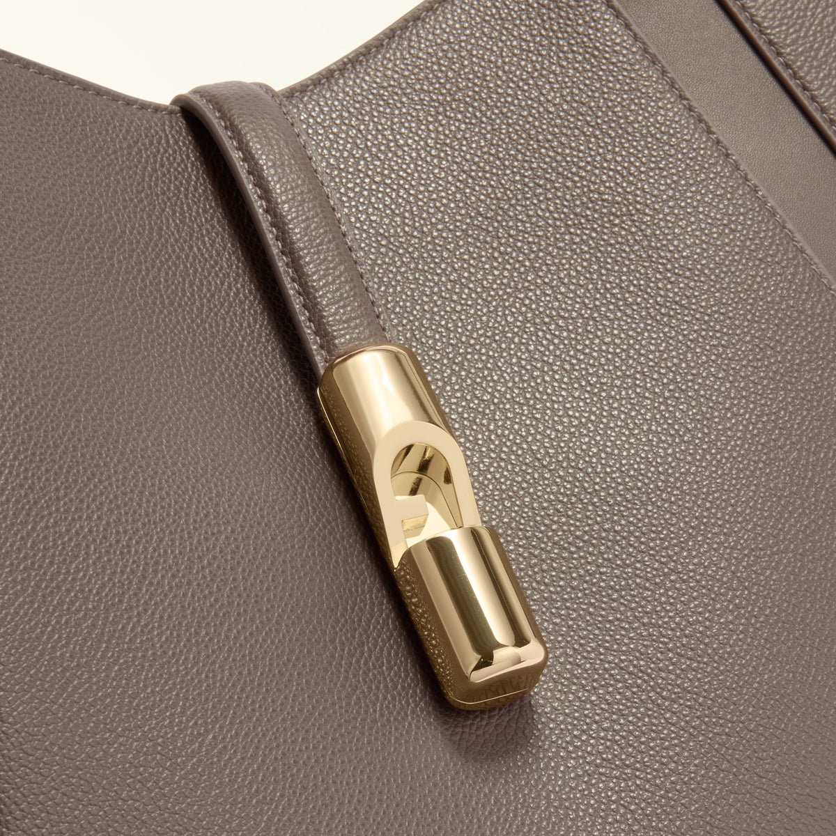 Grey Furla Goccia L Tote, natural leather – view 2