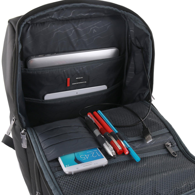 Biz 4.0 backpack with 15.6" laptop holder and usb