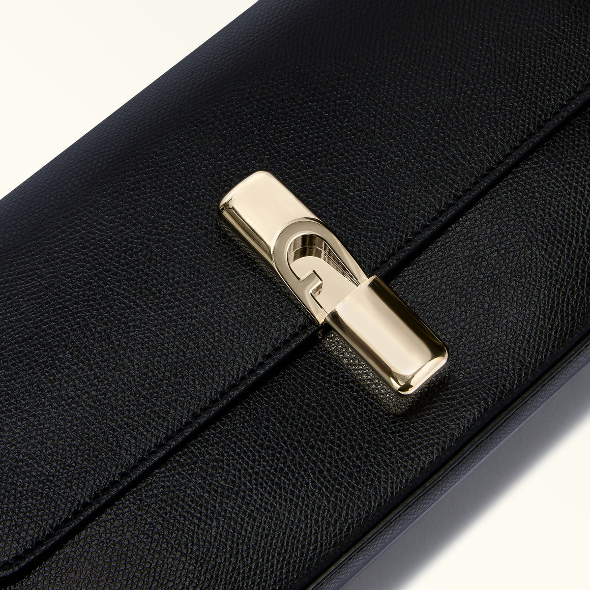 Furla Iride S сумка через плечо – чёрная
