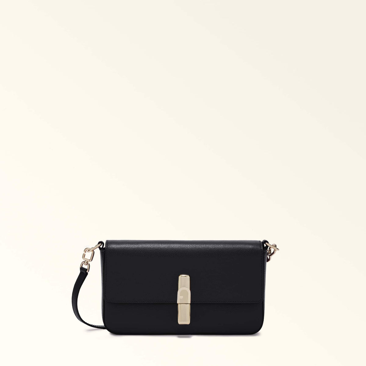 Furla Iride S soma pār plecu – melna