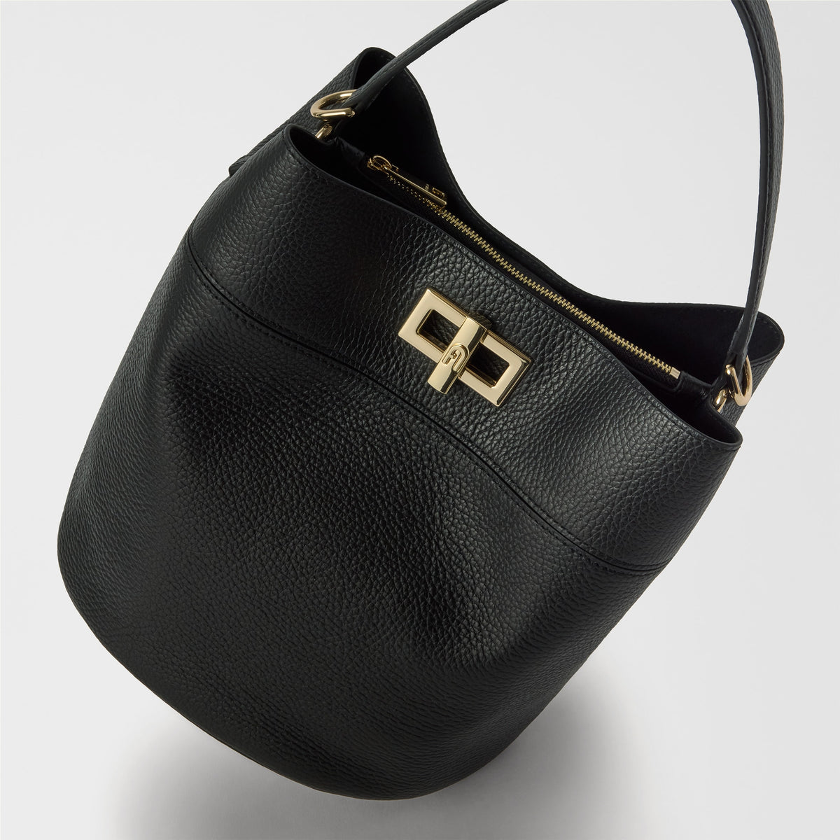 Furla Amelia M Bucket Bag – Black