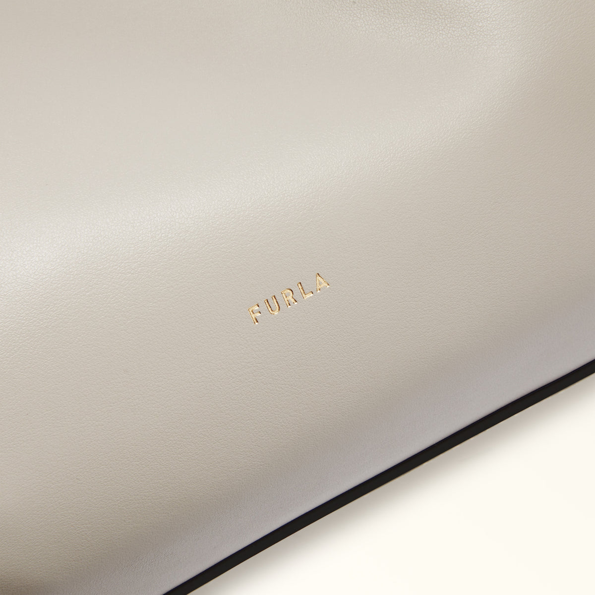 Beige Furla Erica M Tote, natural leather – view 3