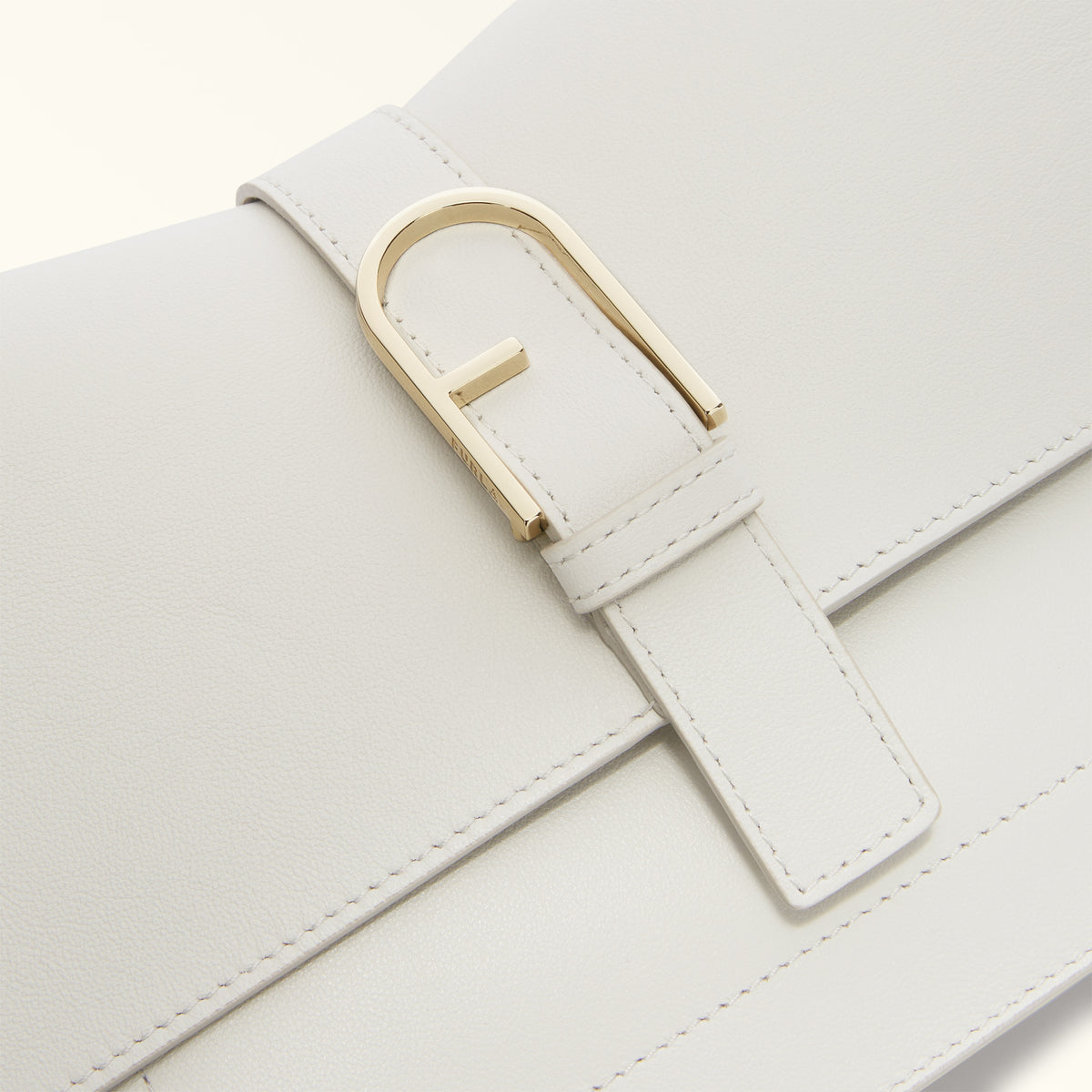 Off White Furla Flow M Top Handle, shoulder bag natural leather – view 4