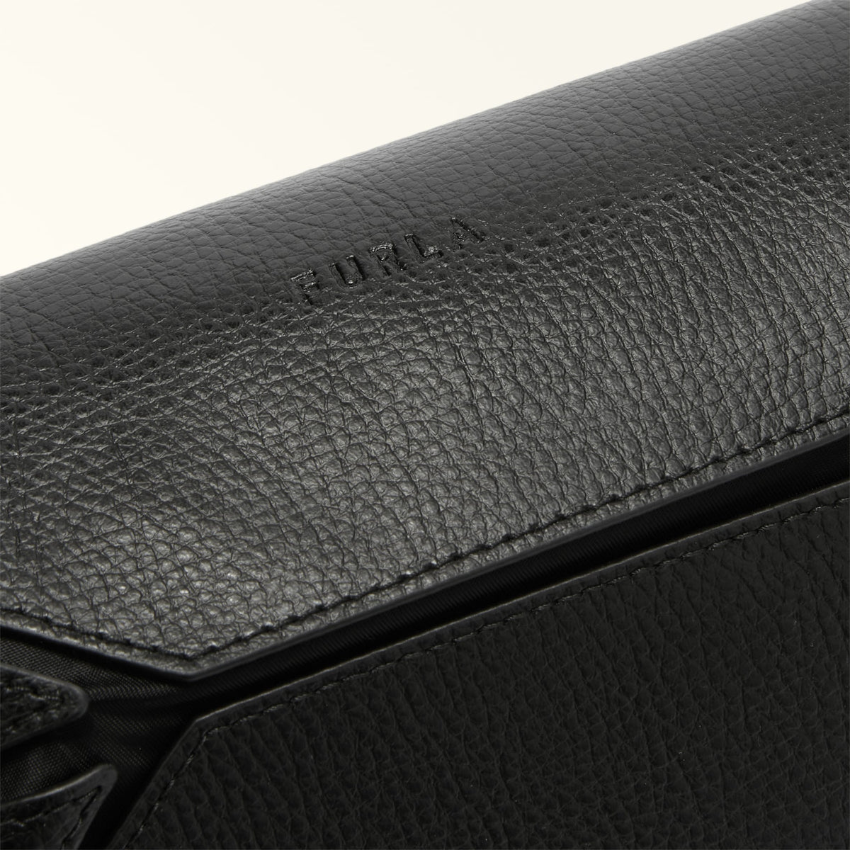 Black Furla Man Giove Edro Foldable Toiletry Case, cosmetic case natural leather – view 3