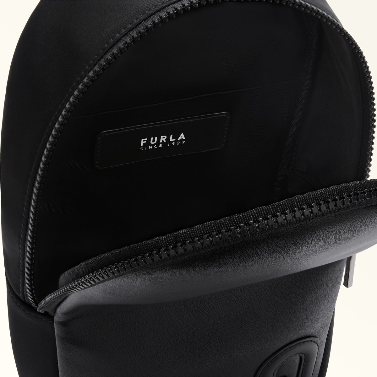 Black Furla Man Orion M Body Bag, natural leather – view 5