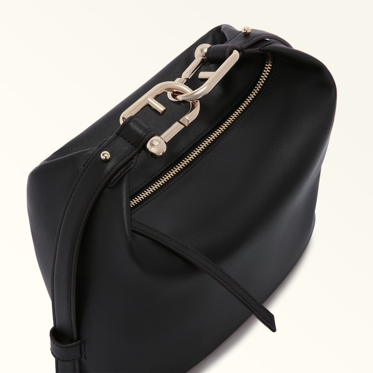 Black Furla Tonie M Hobo Aw25, natural leather – view 3