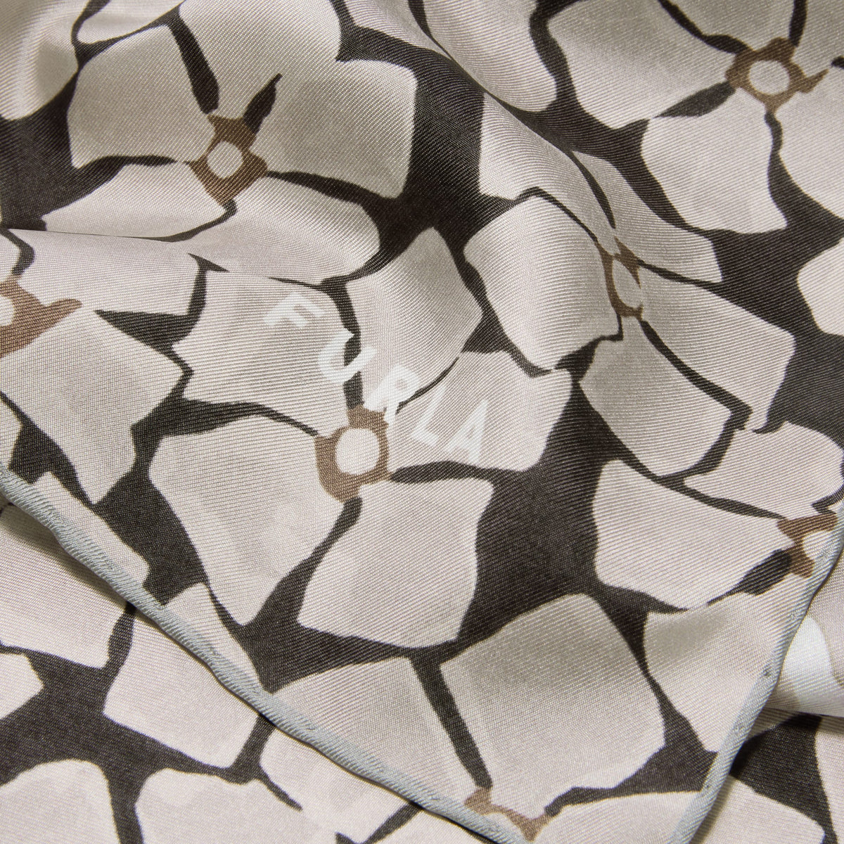 Silver Furla Tortona Carre' 90x90 Aw25, scarf silk