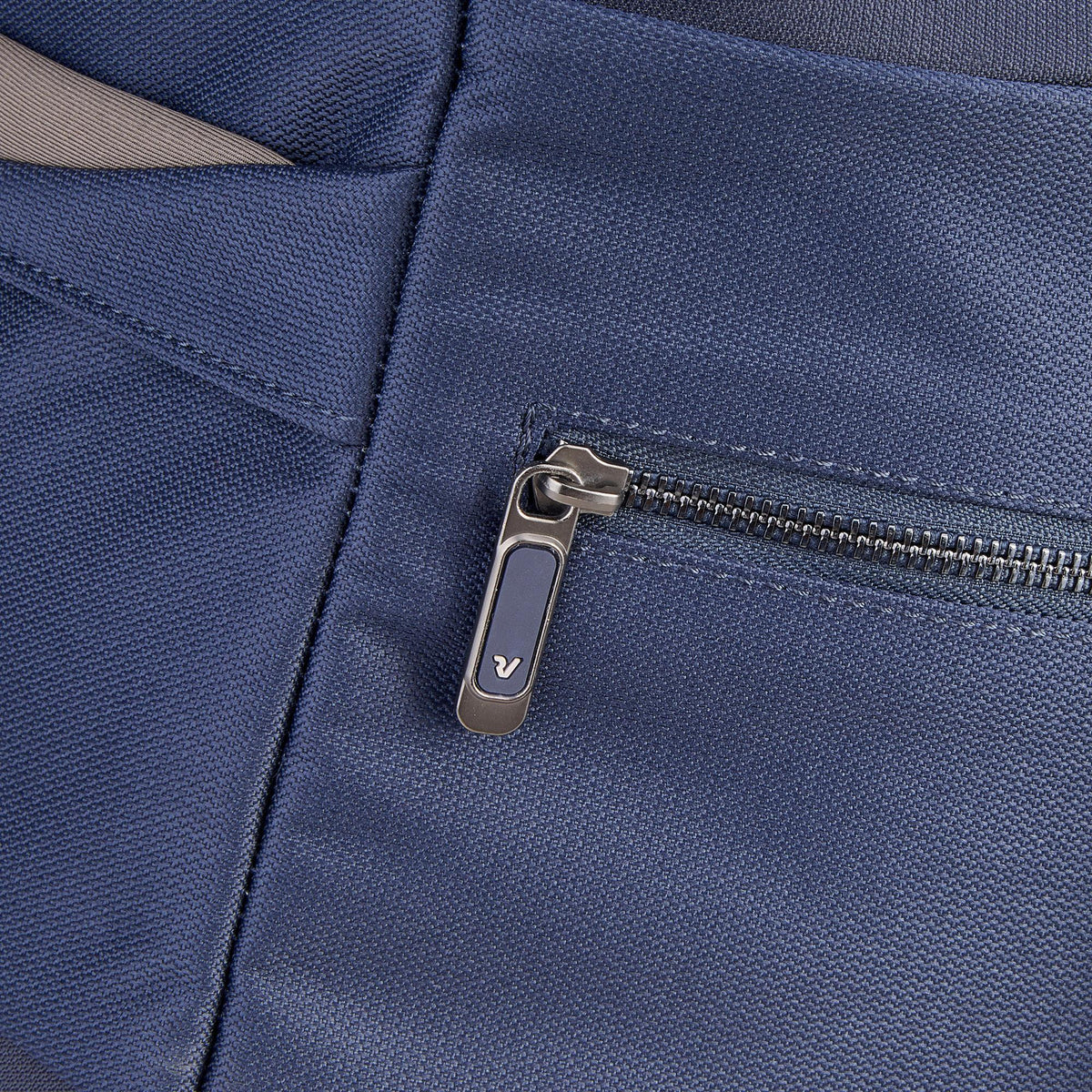 SIDETRACK Duffle Bag - Heros